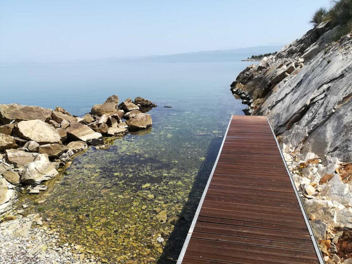 Aqua Terra Villa Spárton Buitenkant foto