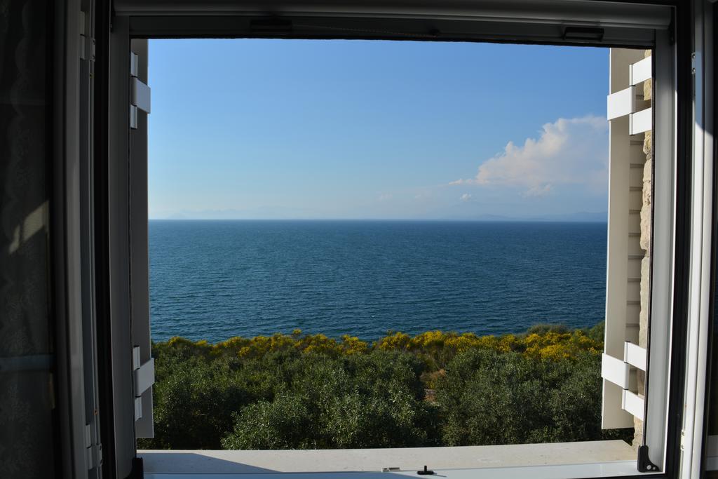 Aqua Terra Villa Spárton Buitenkant foto